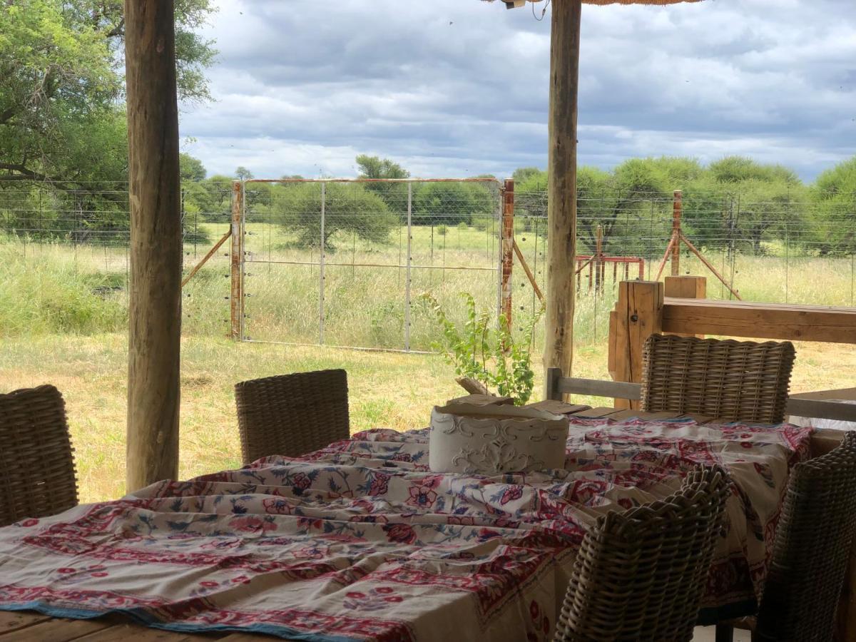 Simba Safaris African Pride Exotic Lodge Lephalale ภายนอก รูปภาพ