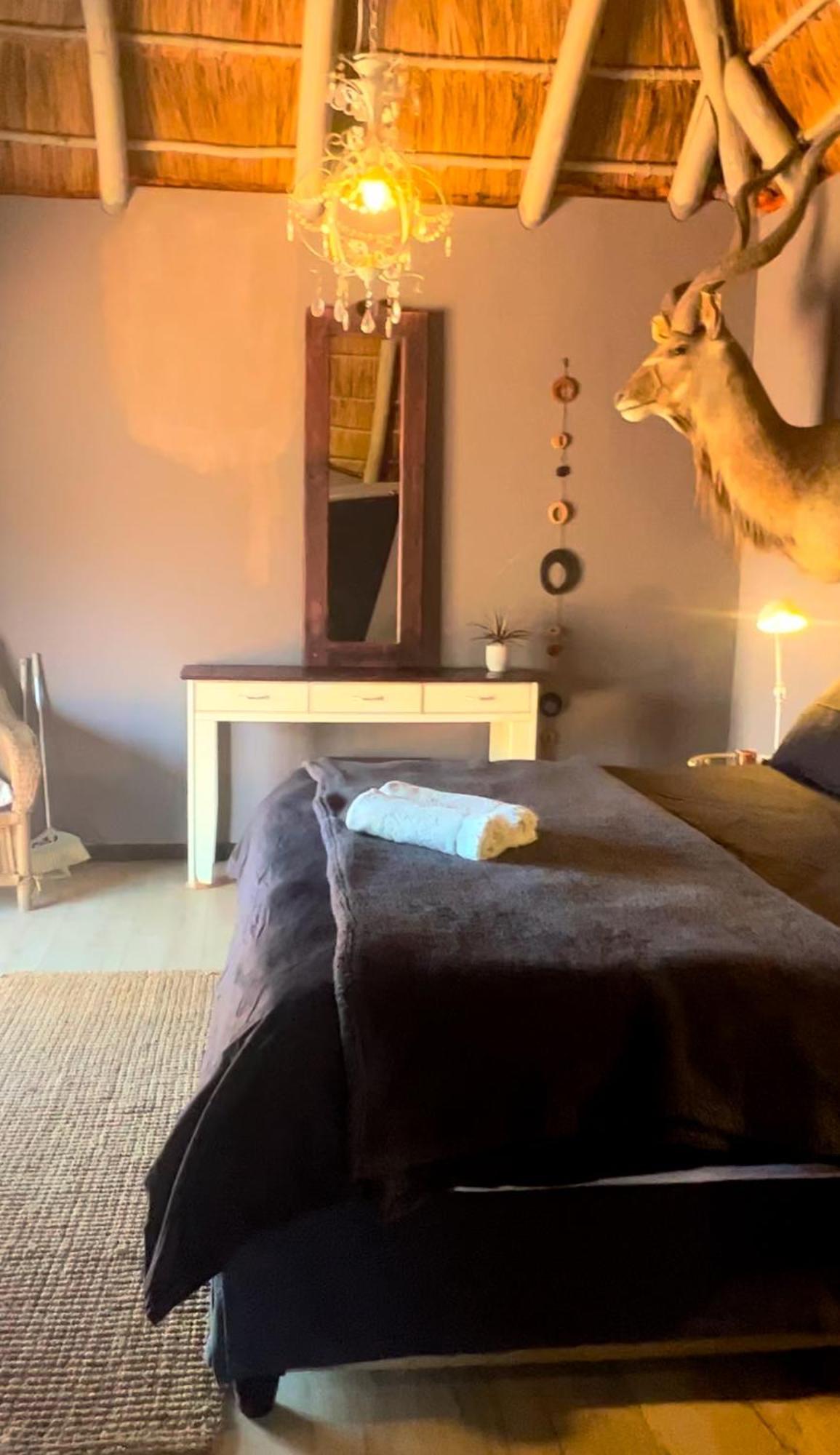 Simba Safaris African Pride Exotic Lodge Lephalale ภายนอก รูปภาพ