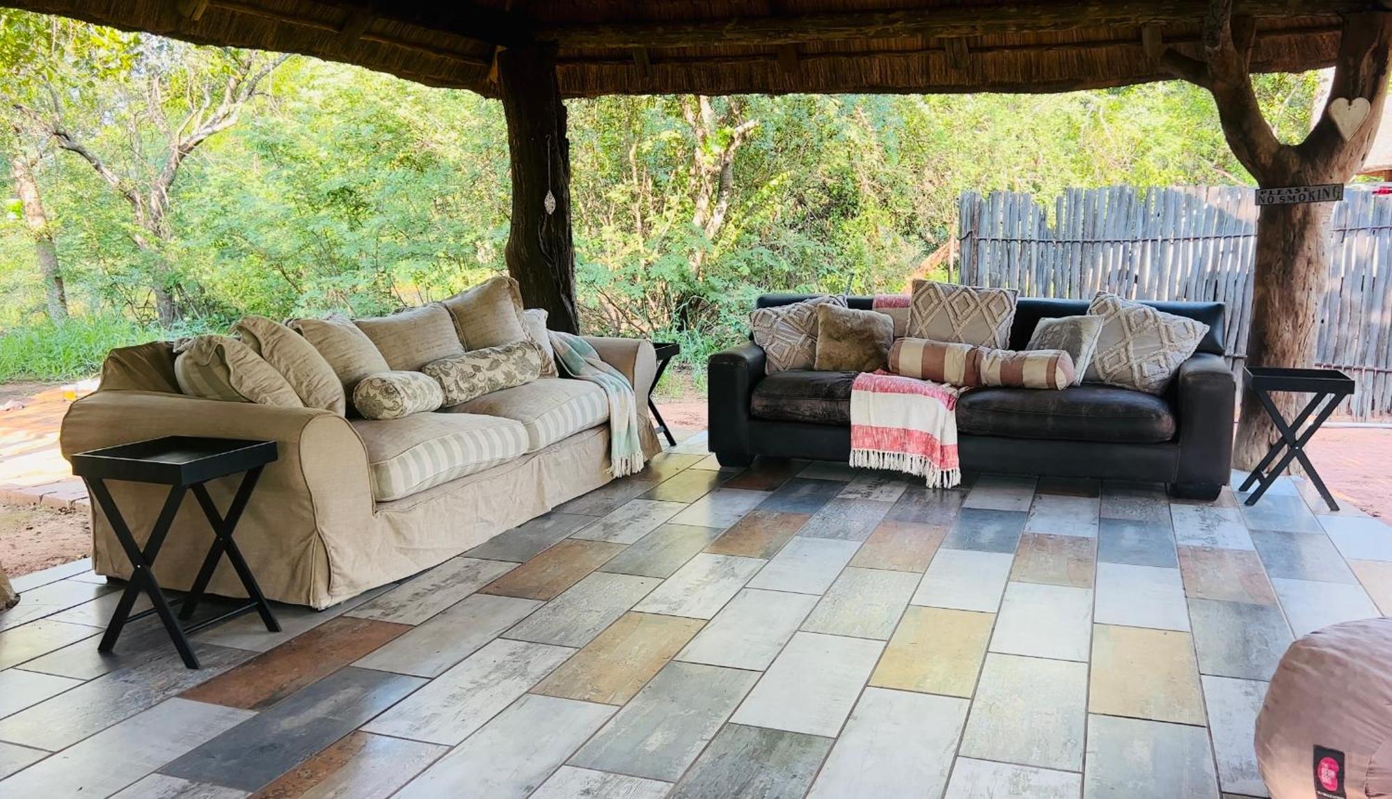 Simba Safaris African Pride Exotic Lodge Lephalale ภายนอก รูปภาพ