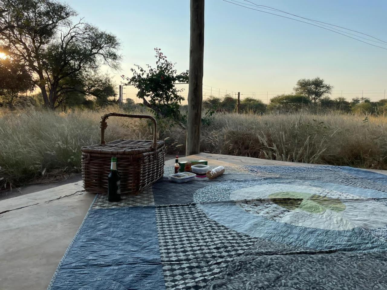 Simba Safaris African Pride Exotic Lodge Lephalale ภายนอก รูปภาพ