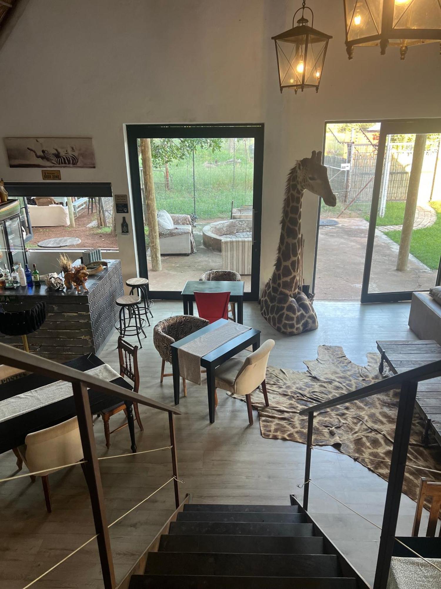 Simba Safaris African Pride Exotic Lodge Lephalale ภายนอก รูปภาพ