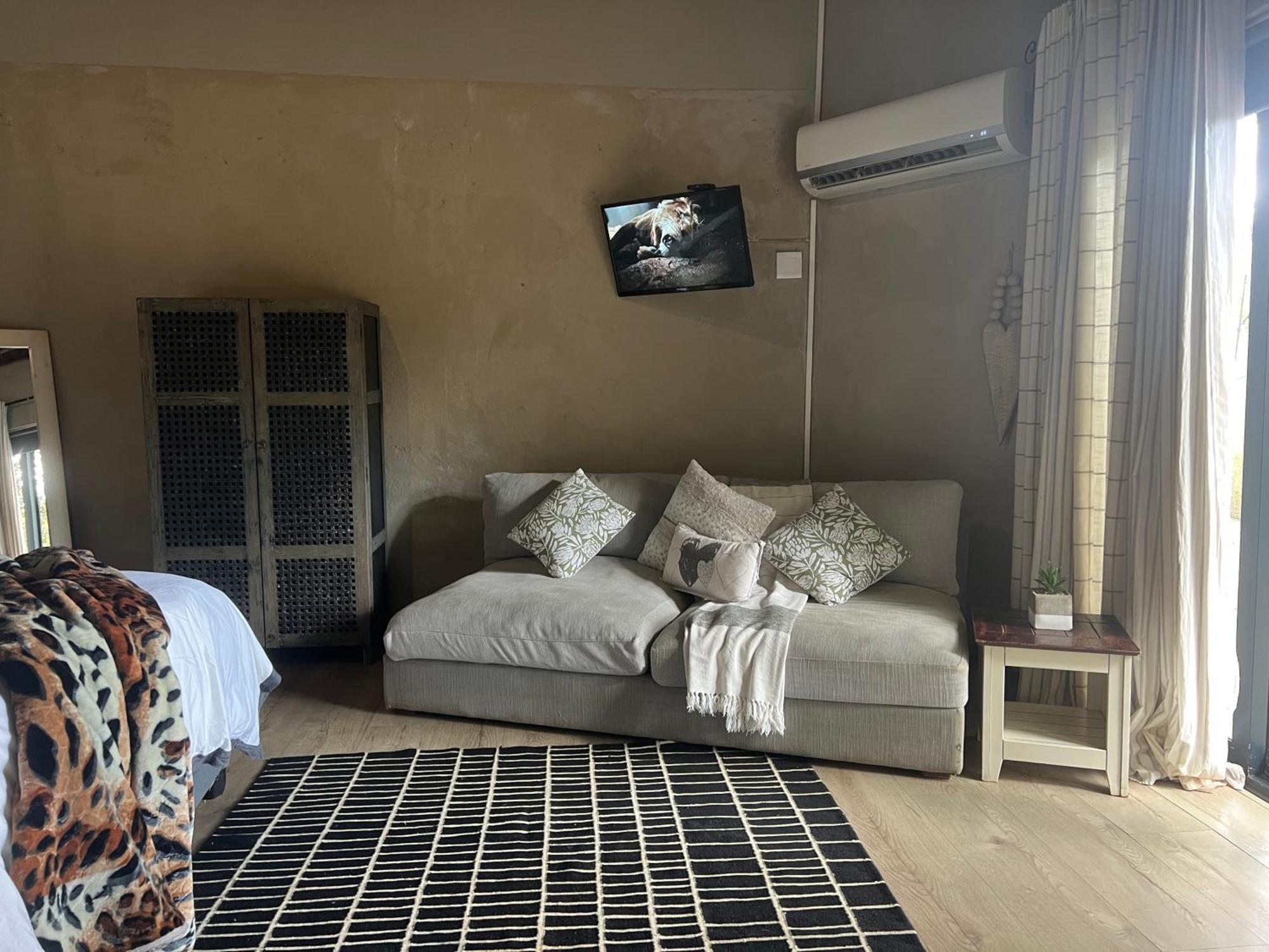 Simba Safaris African Pride Exotic Lodge Lephalale ภายนอก รูปภาพ